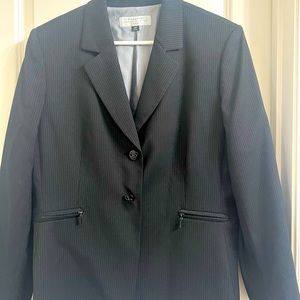 Tahari Woman’s Blazer